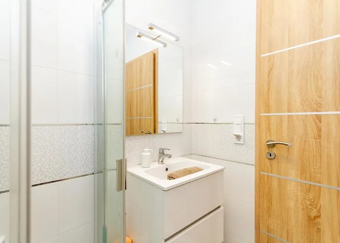 Bolyai 3br Ac Parking Grf שיופוק