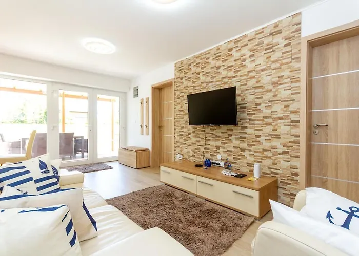 Bolyai 3br Ac Parking Grf דירה שיופוק