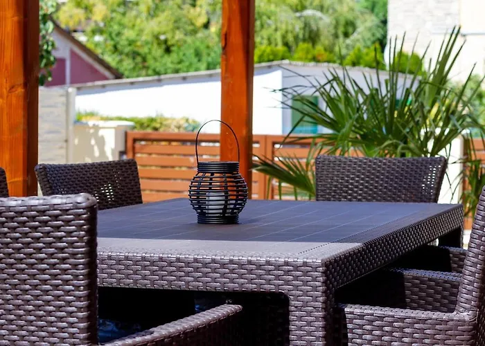 Bolyai 3br Ac Parking Grf * שיופוק