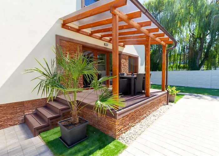 Bolyai 3br Ac Parking Grf דירה *